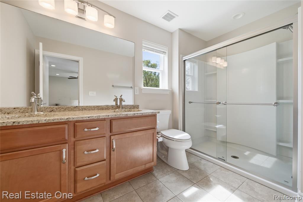 8915 Gittins Street, Commerce Twp, MI 48382 — Photo 17