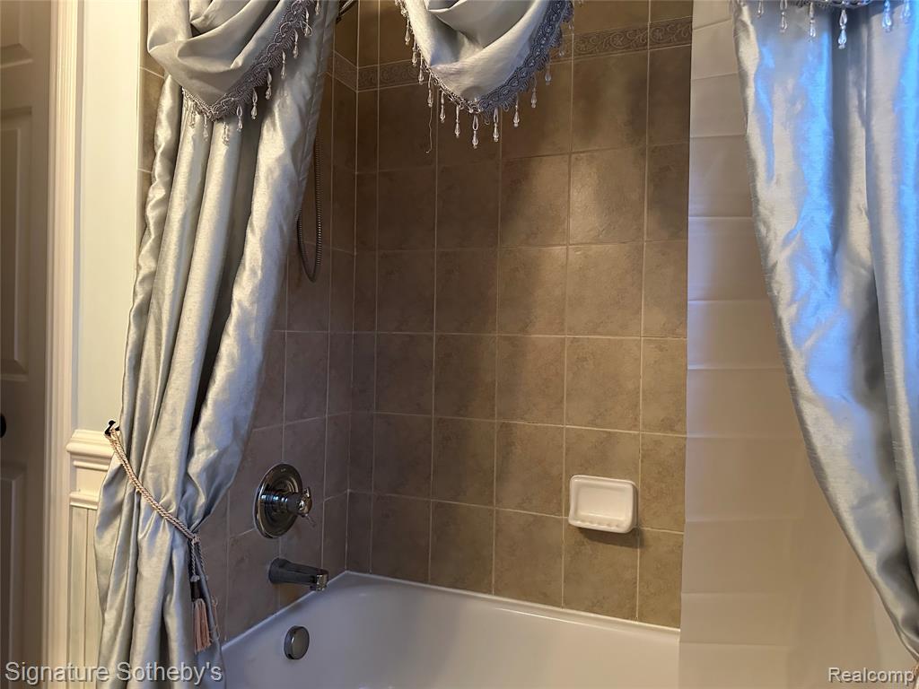 53907 Orson Drive, New Baltimore, MI 48047 — Photo 32