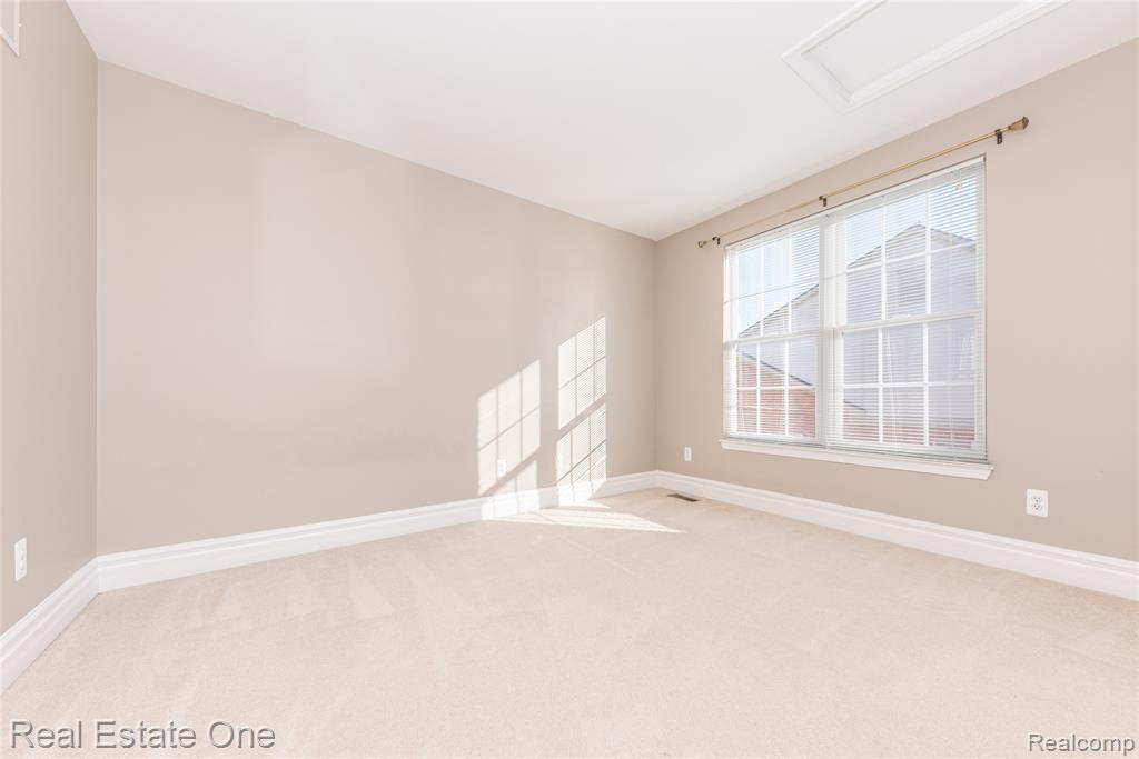 26610 Valhalla Drive, Farmington Hills, MI 48331 — Photo 53