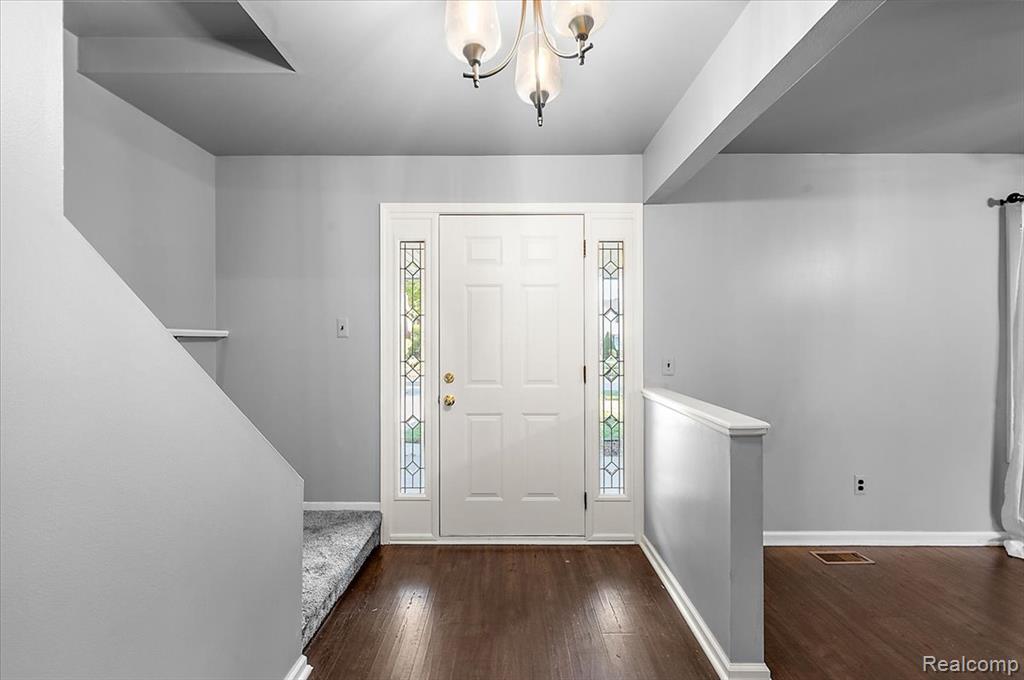 40649 Rinaldi Drive, Sterling Heights, MI 48313 — Photo 9