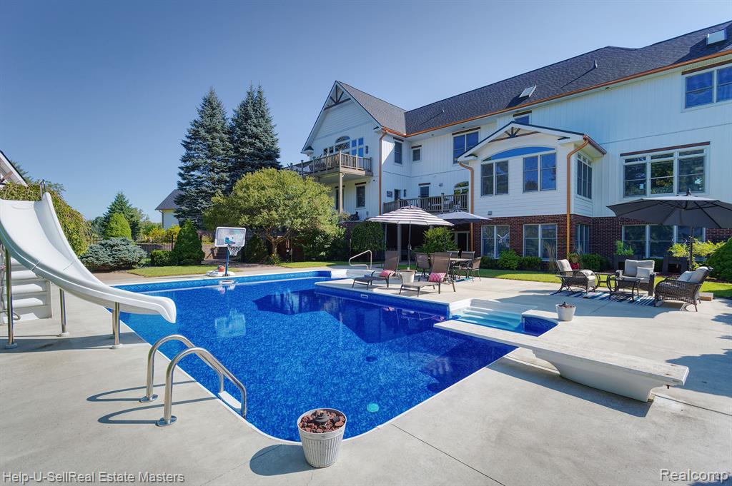 2152 HUNTERS Park W, St. Clair, MI 48079 — Photo 25