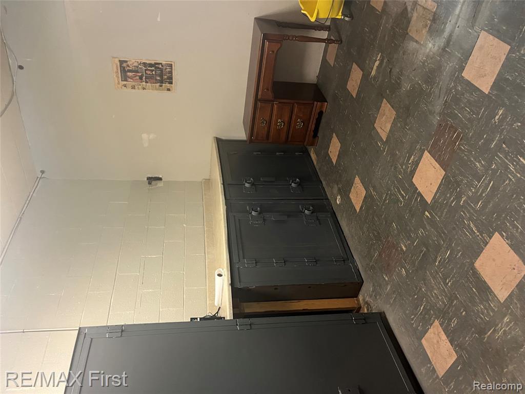 20477 VAN DYKE Street, Detroit, MI 48234 — Photo 17