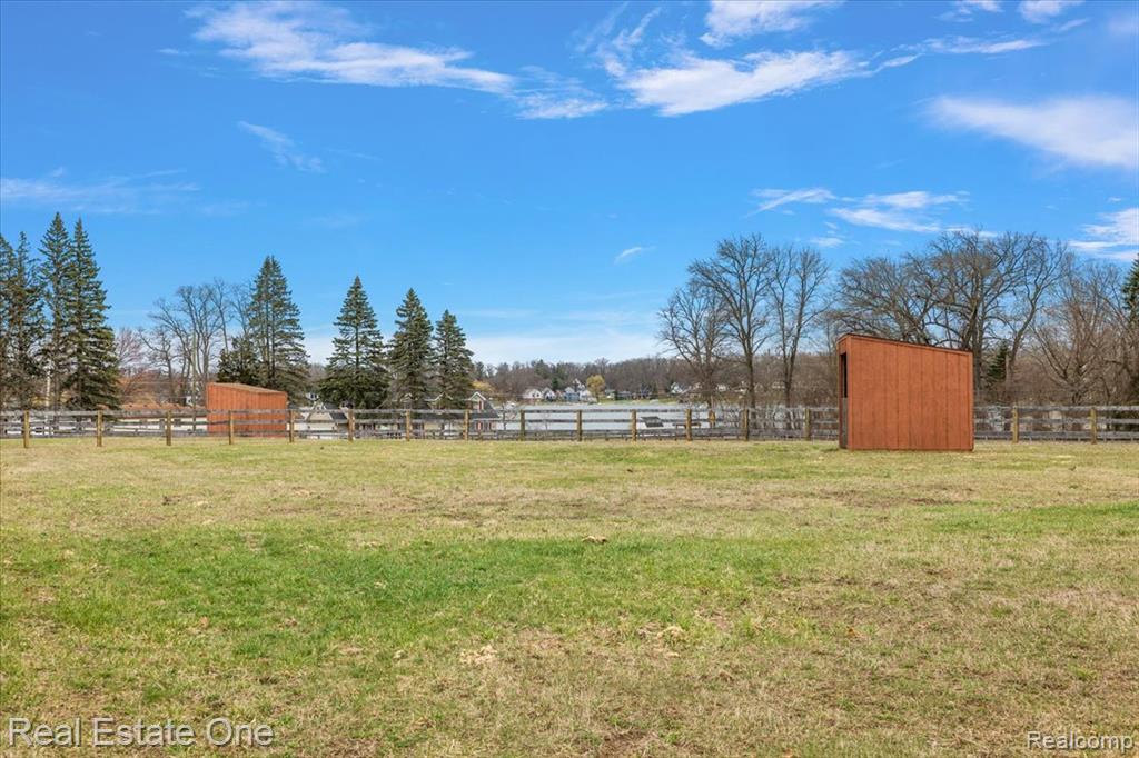 1050 Oxbow Lake Road, White Lake, MI — Photo 23
