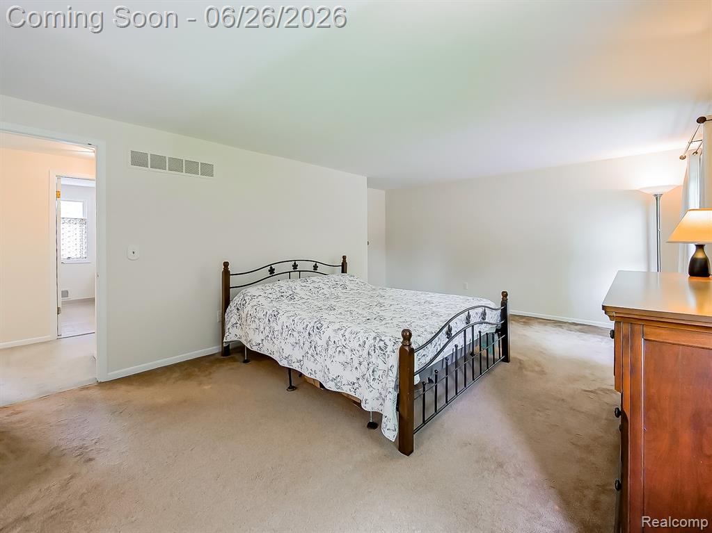 29523 Shenandoah Drive, Farmington, MI 48331 — Photo 19