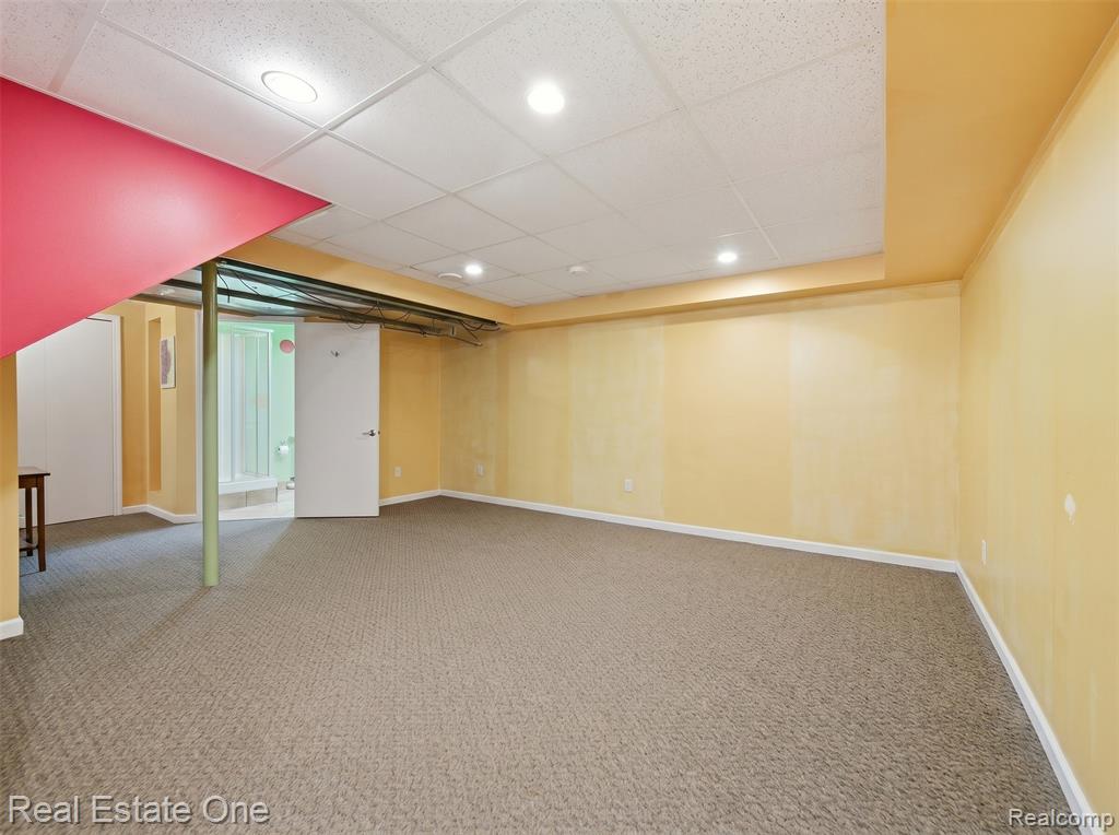 8135 Kimble Drive, Pinckney, MI 48169 — Photo 29