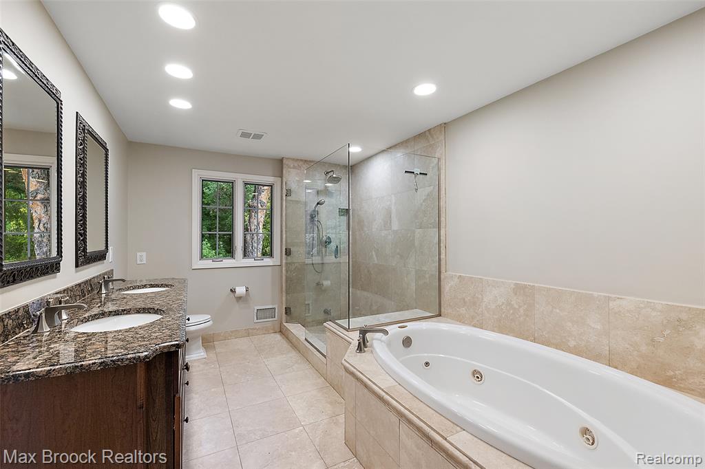 4627 Sunningdale Drive, Bloomfield Hills, MI 48302 — Photo 18