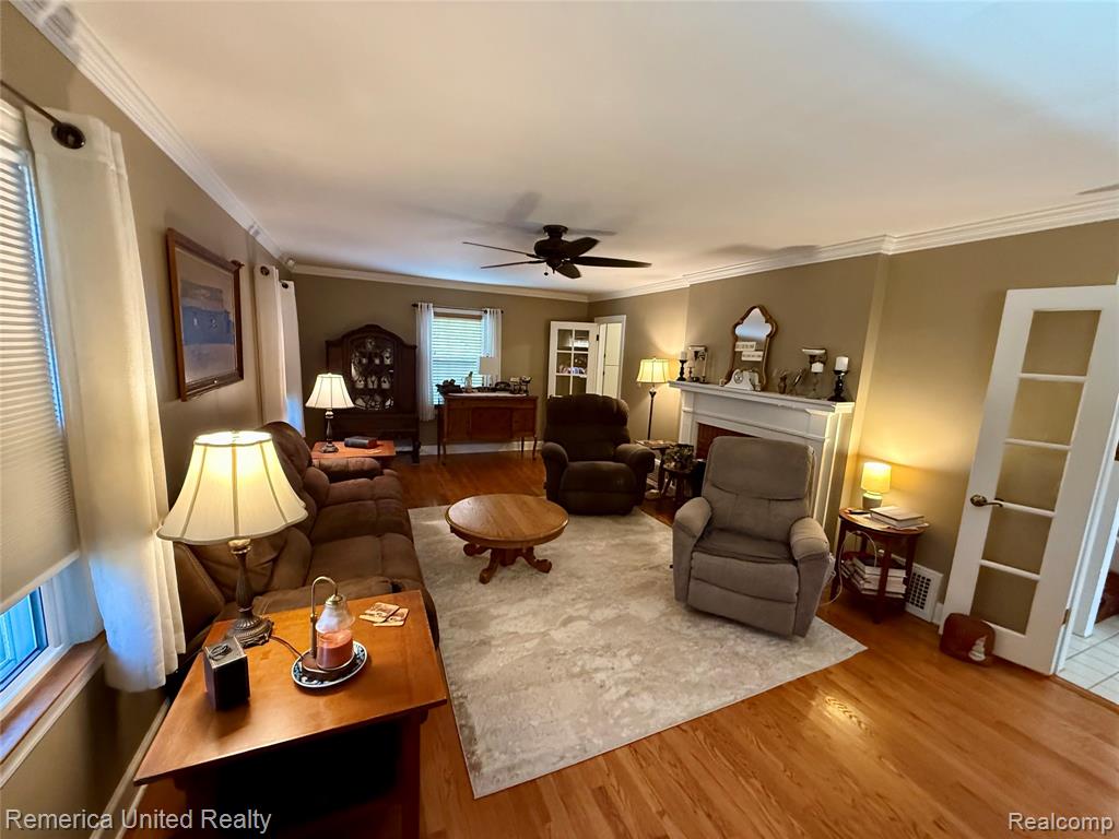 603 N Michigan Avenue, Howell, MI 48843 — Photo 6