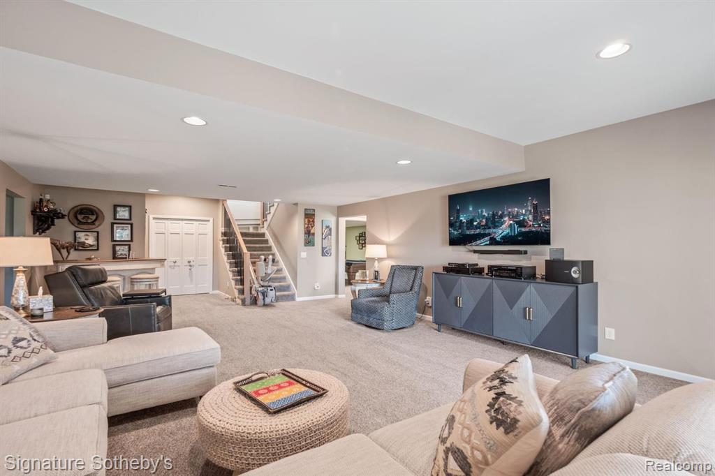 51 CHATEAUX DU LAC, Fenton, MI 48430 — Photo 32