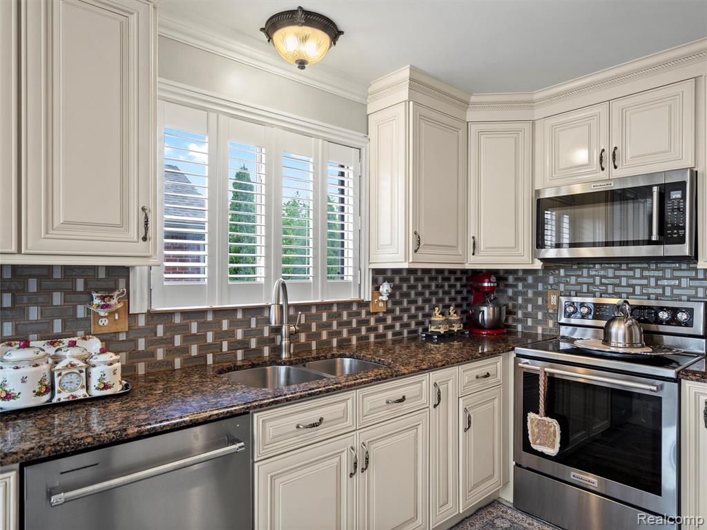 55589 Raspberry Drive, Macomb, MI 48042 — Photo 17