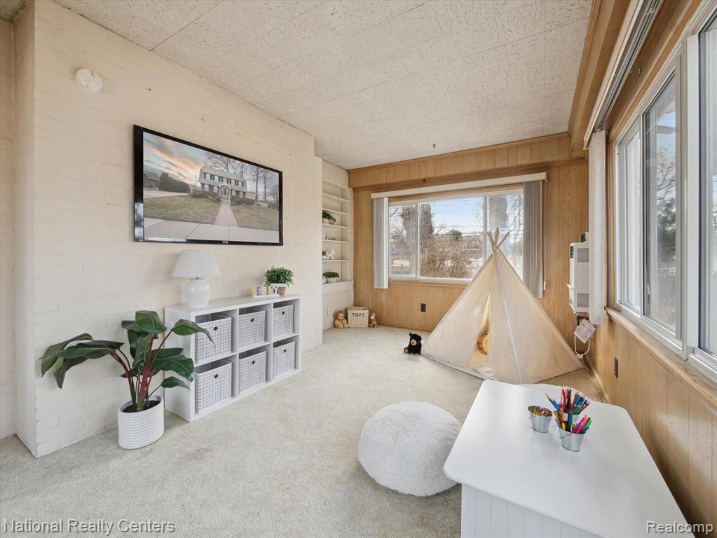 422 HENDRIE Boulevard, Royal Oak, MI 48067 — Photo 9