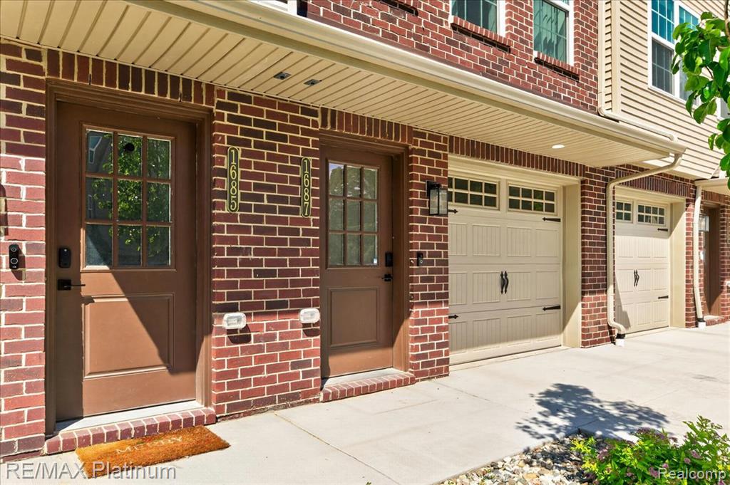 1687 Pinecroft Lane, Howell, MI 48855 — Photo 2