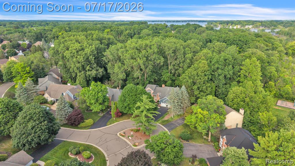 6081 Beachwood Drive, West Bloomfield, MI 48324 — Photo 73