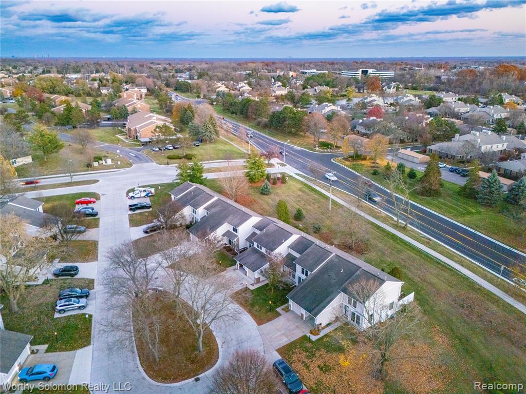 22415 Cranbrooke Drive, Novi, MI — Photo 40