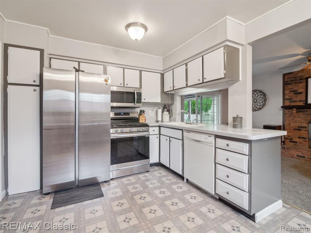 39737 BART Street, Canton, MI 48187 — Photo 9