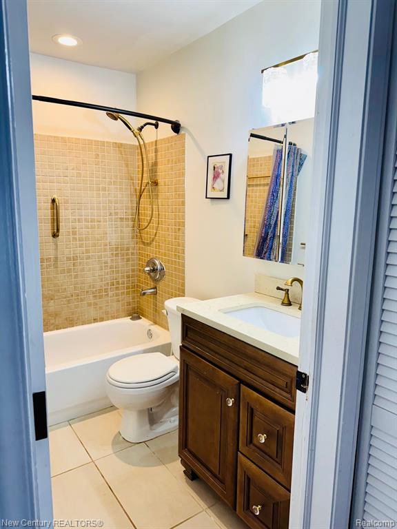 4327 Hampton Blvd, Royal Oak, MI 48073 — Photo 10