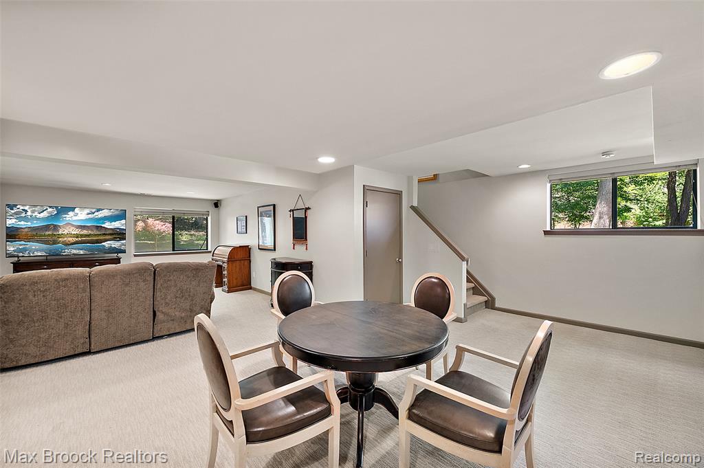 4872 Cliffside Drive, West Bloomfield, MI 48323 — Photo 26