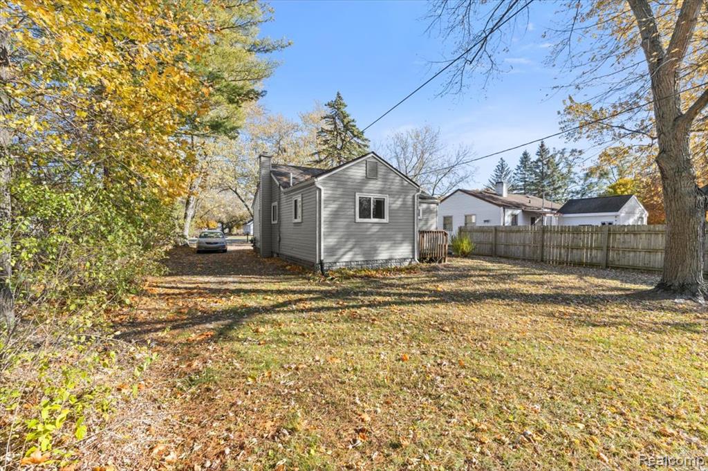 5051 Sashabaw Road, Clarkston, MI — Photo 21