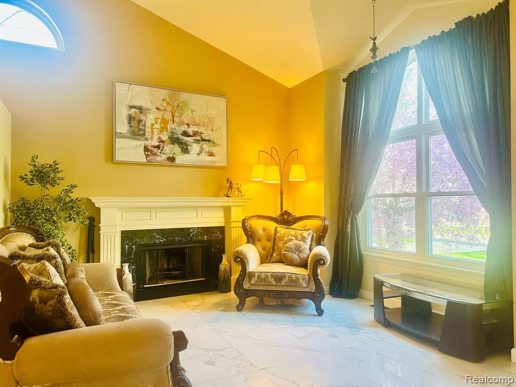 6886 FOX Lane, Waterford, MI 48327 — Photo 5