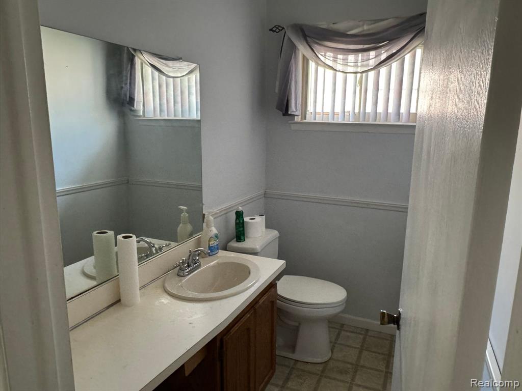 41243 MUELLER Street, Clinton Twp, MI 48038 — Photo 8