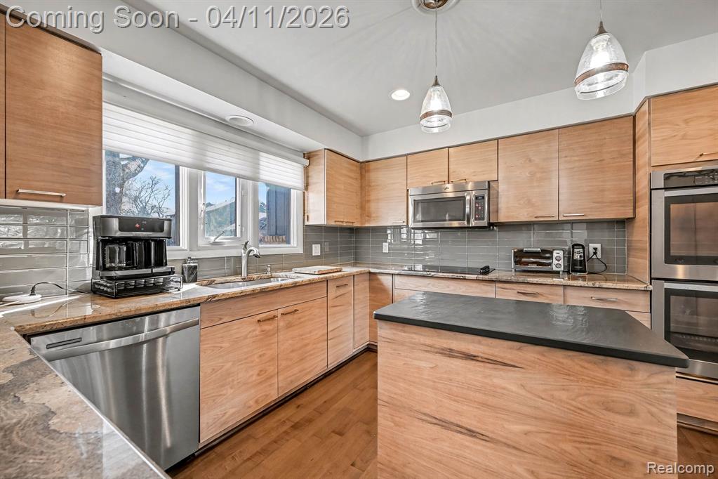 5950 Pinetree Drive, West Bloomfield, MI — Photo 13