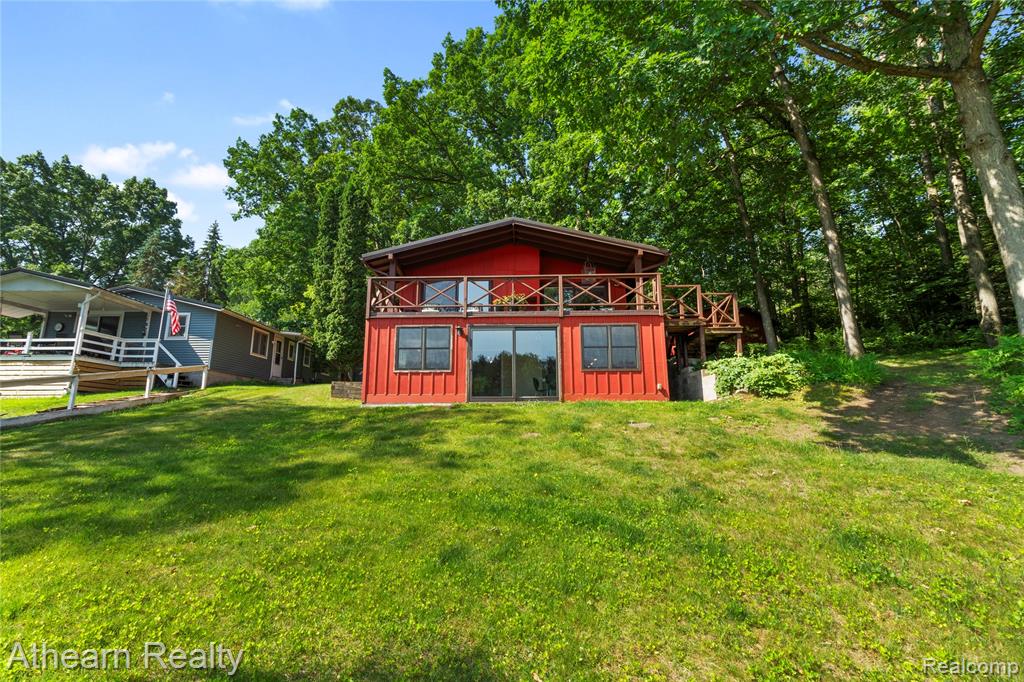 6600 W Shore Drive, Weidman, MI 48893 — Photo 4