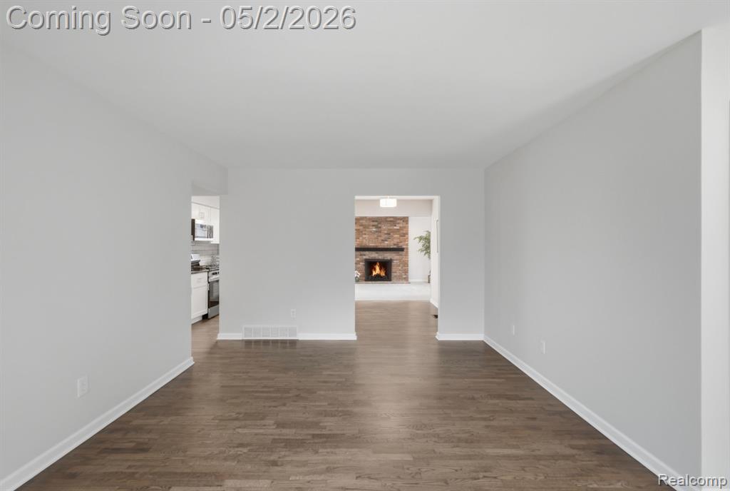 19704 Parkside Street, Saint Clair Shores, MI 48080 — Photo 9