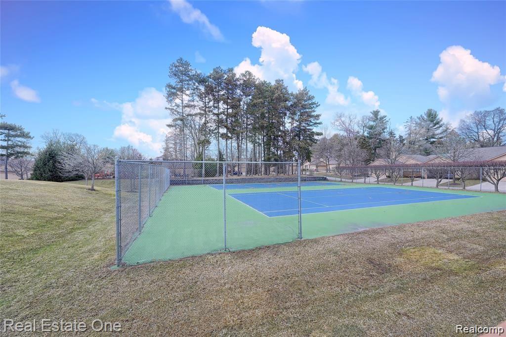 22245 RIVER RIDGE Trail, Farmington Hills, MI 48335 — Photo 33