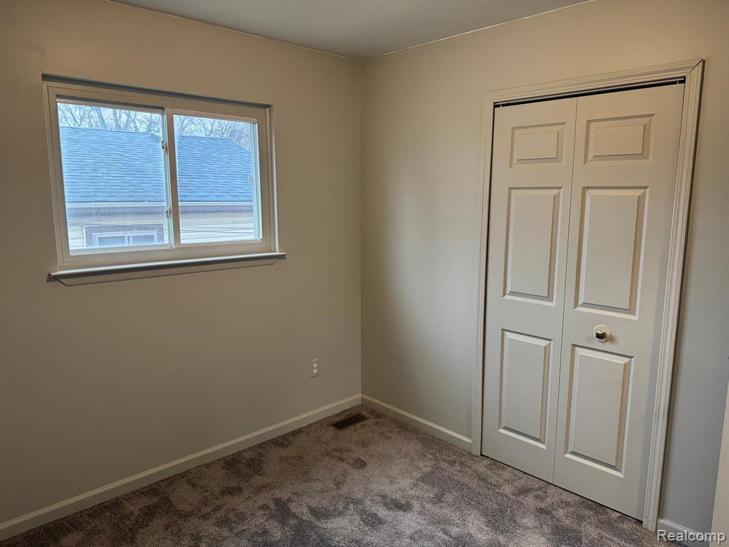 8739 REPUBLIC Avenue, Warren, MI 48089 — Photo 15