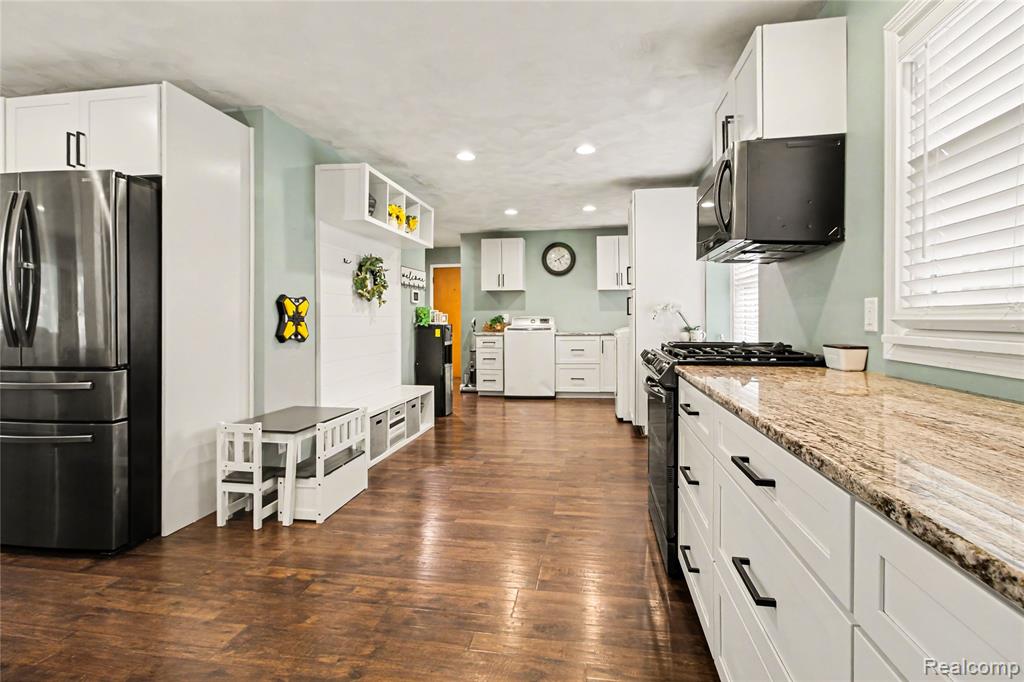 330 Cole Road, Monroe, MI 48162 — Photo 10