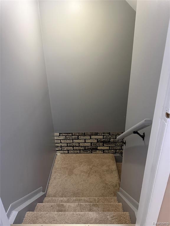 887 Kirts Boulevard, Troy, MI 48084 — Photo 20
