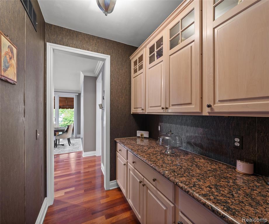 17747 PARKSHORE Drive, Northville, MI 48168 — Photo 21