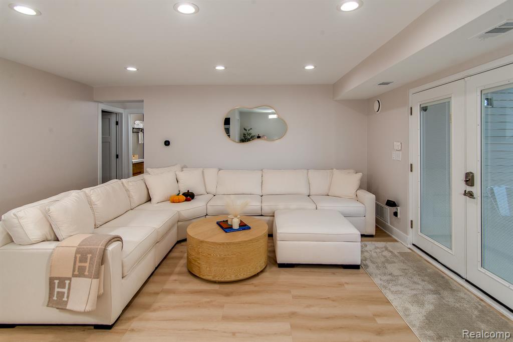 30445 W 14 MILE Road, 52, Farmington Hills, MI 48334 — Photo 10