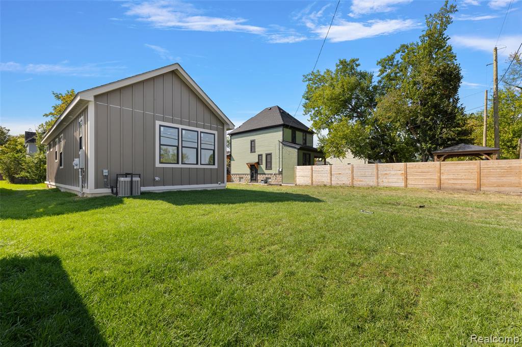 1752 Fischer Street, Detroit, MI 48214 — Photo 44