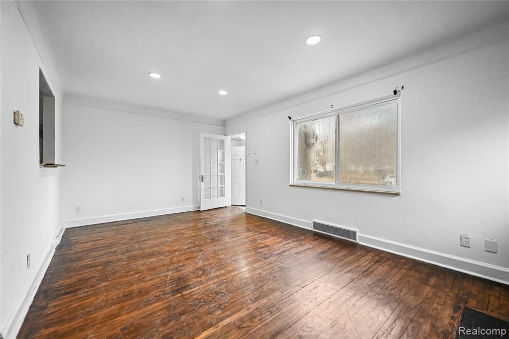 7487 W Outer Drive, Detroit, MI 48235 — Photo 9
