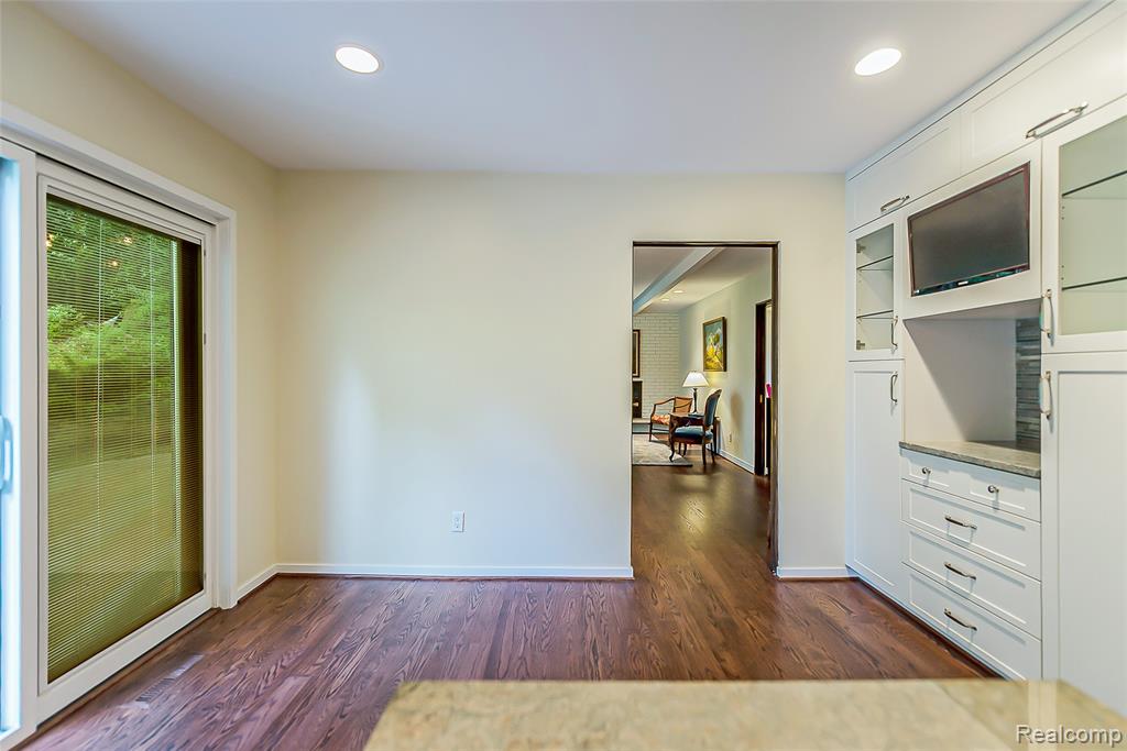 581 Woodway Court, Bloomfield Hills, MI 48302 — Photo 18