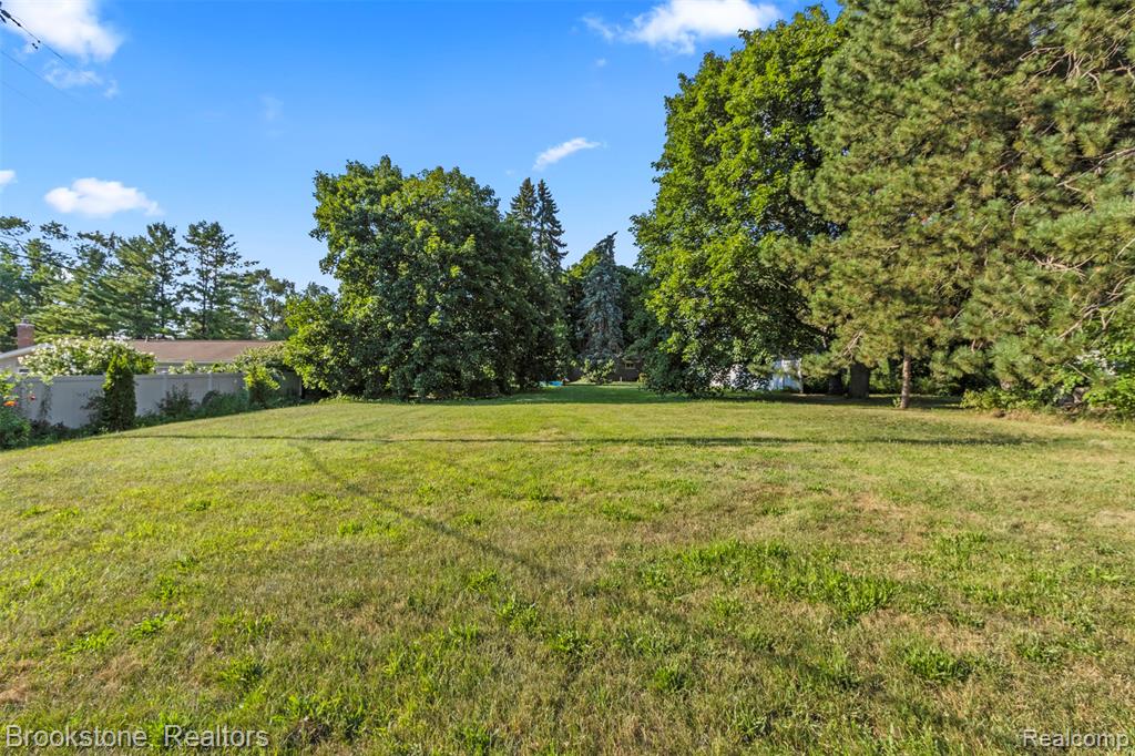 42475 Postiff Avenue, Plymouth, MI 48170 — Photo 26