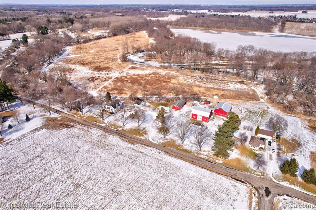 5383 Riverview Drive, Bridgeport, MI 48722 — Photo 89