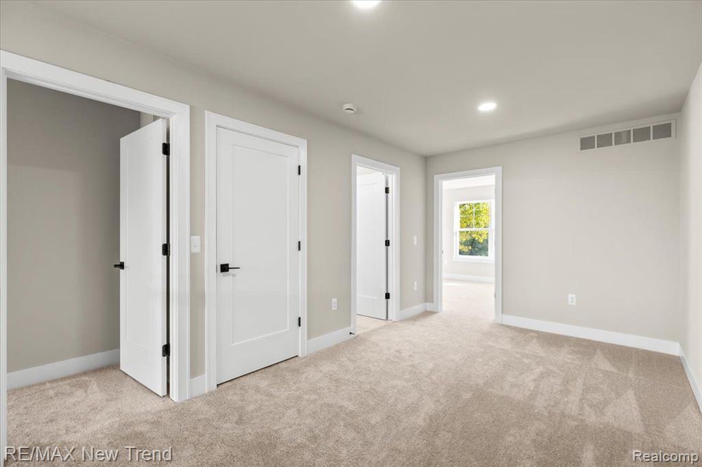 311 CAROLINE Street, Milford, MI 48381 — Photo 38