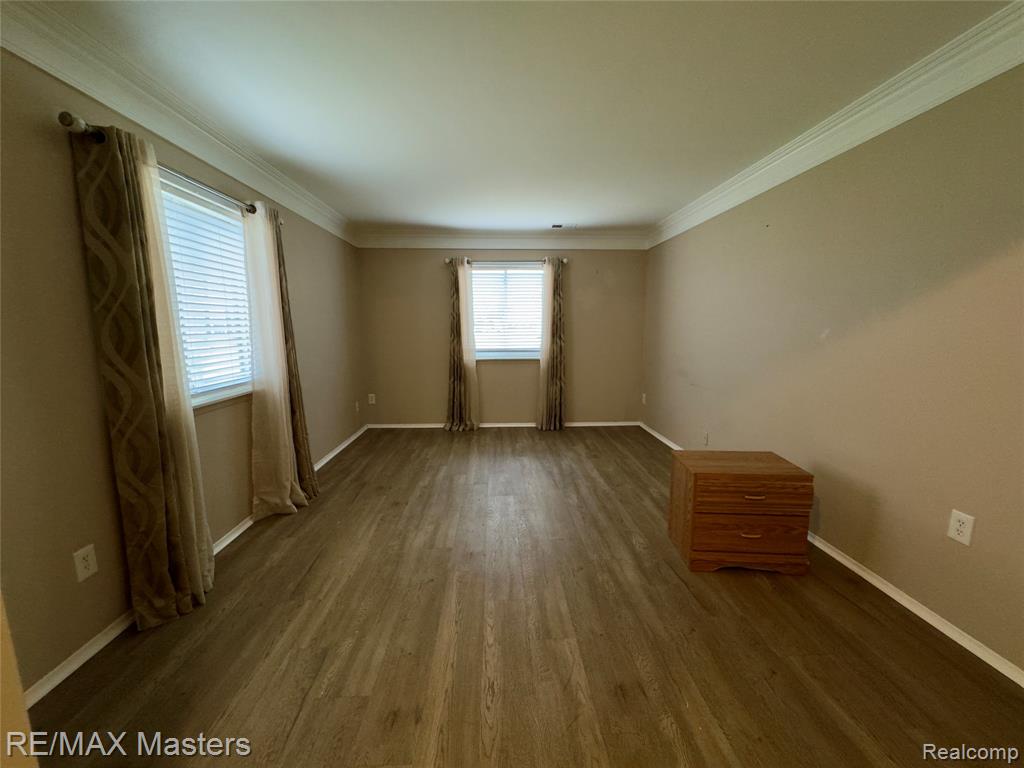 20037 Village Green Court, Brownstown, MI 48183 — Photo 3