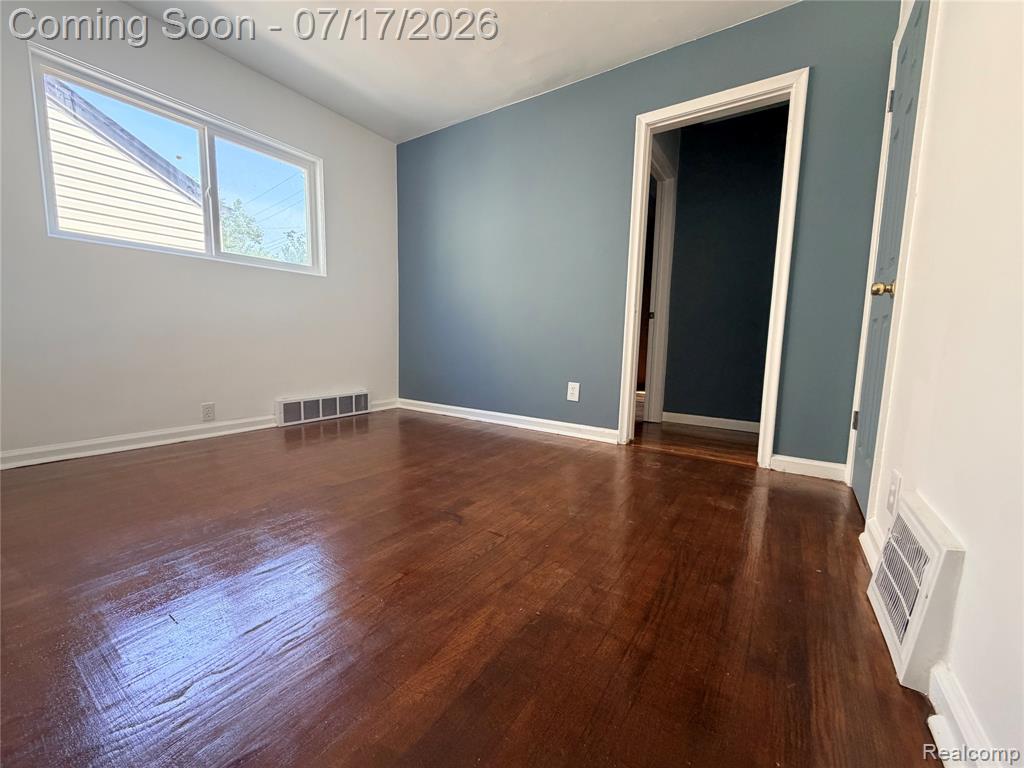 9176 Winthrop Street, Detroit, MI 48228 — Photo 9