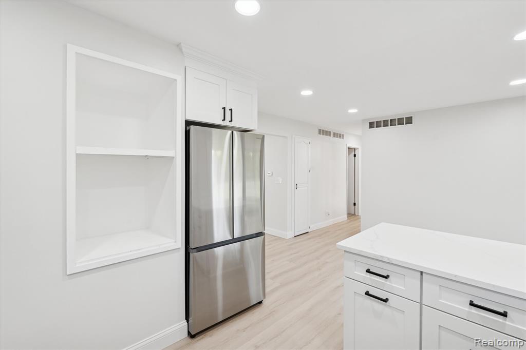 241 Raleigh Place, Lennon Vlg, MI 48449 — Photo 14
