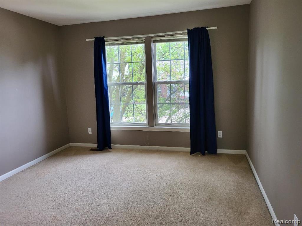 49515 Crusader, Macomb, MI 48044 — Photo 22