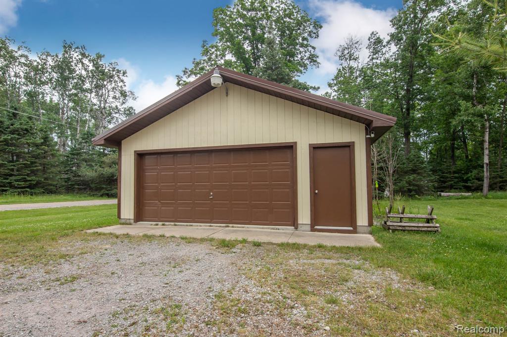 2433 E Fox Road, Lincoln, MI 48742 — Photo 25