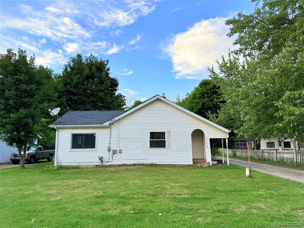 12189 Davison Road, Davison, MI 48423