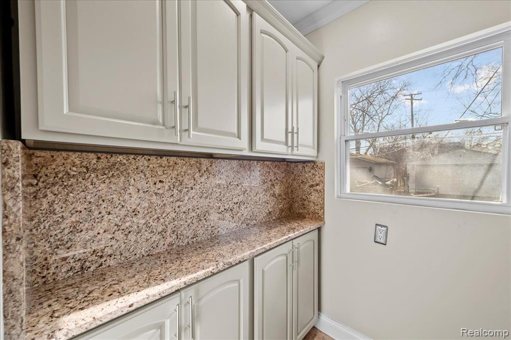 4323 Kensington Avenue, Detroit, MI 48224 — Photo 19
