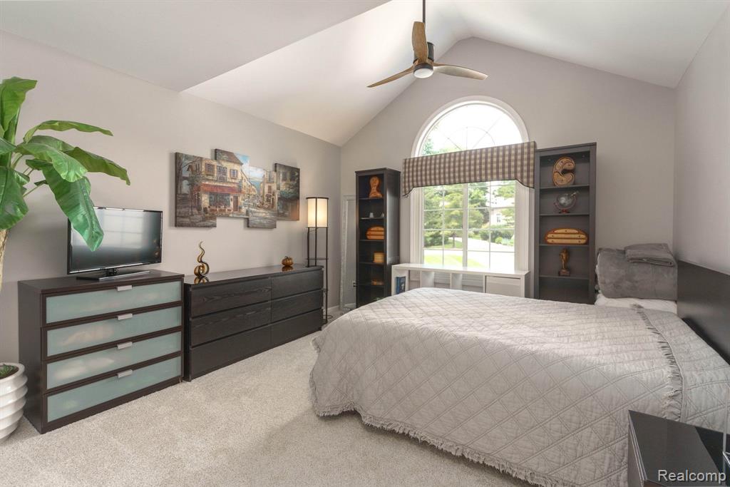 4425 ISLAND VIEW Drive, Waterford, MI 48328 — Photo 43