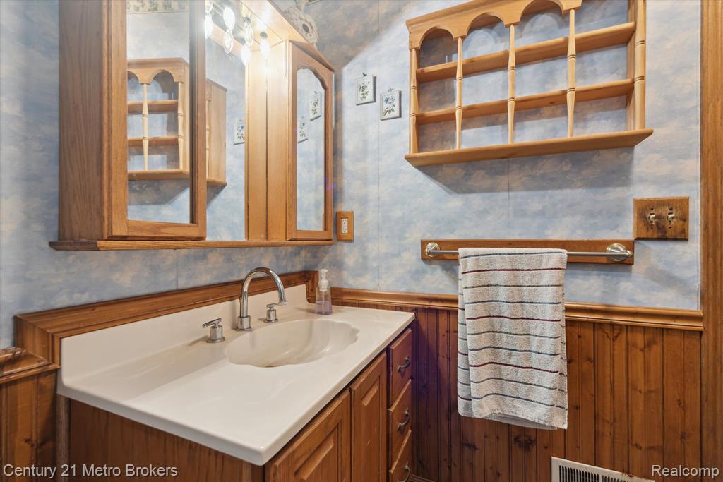 14210 W Burt Road W, Chesaning, MI 48616 — Photo 17