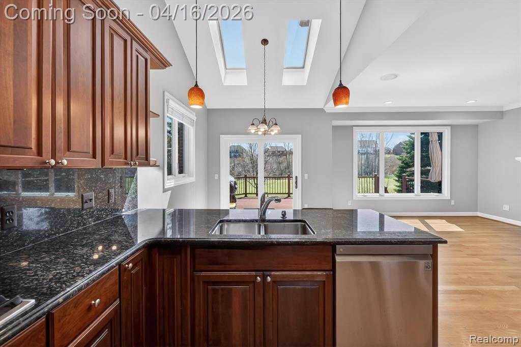 625 Southshore Drive, Oxford, MI 48371 — Photo 17