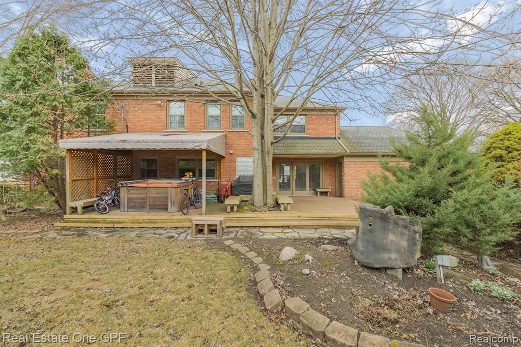 6 ELMSLEIGH Lane, Grosse Pointe, MI 48230 — Photo 38