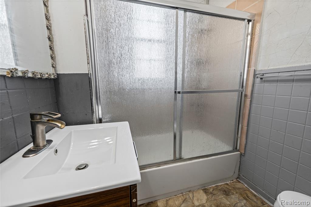 4590 Charles Street, Hamtramck, MI 48212 — Photo 26